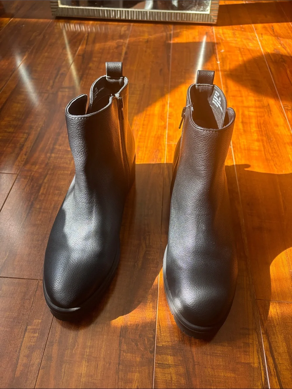 Kelly & Katie Black Leather Ankle Booties with Side Zip